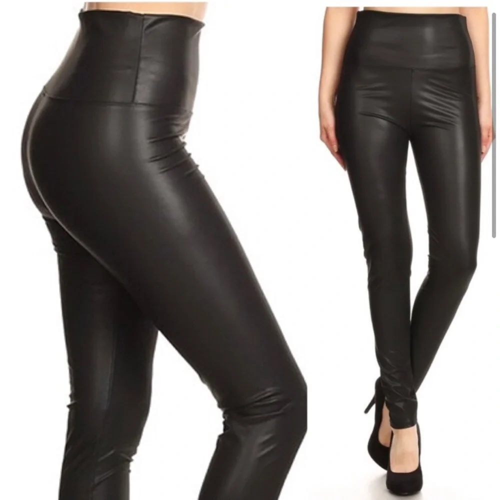 Soft flattering faux leather matte black leggings - Picture 2 of 4